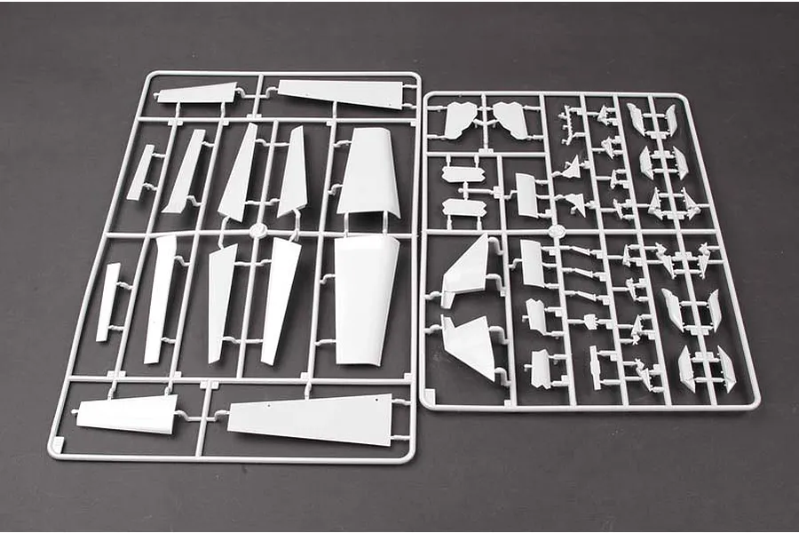 Trumpeter 1/32 F/A-18F Super Hornet Fighter Jet Scaled Plastic Model Kit image 44083