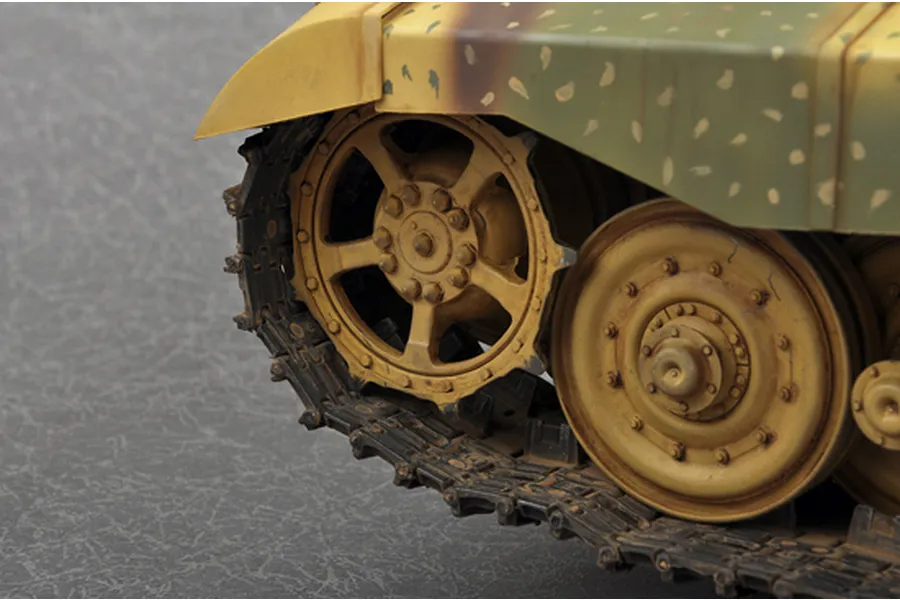 Trumpeter 1/16 German Sd.Kfz.186 Jagdtiger Tank Scaled Plastic Model Kit image 44771