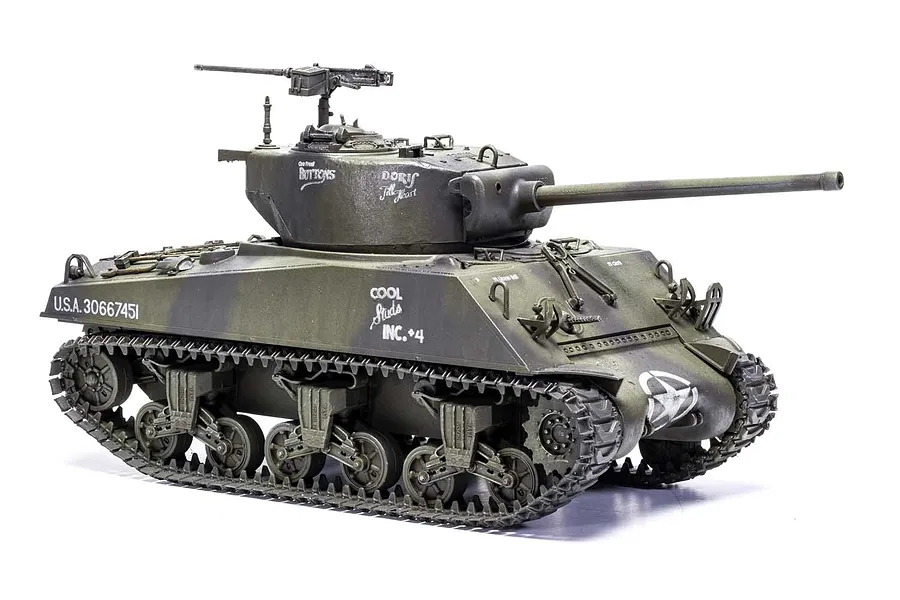 Airfix 1/35 M4A3(76)W &amp;#039;Battle Of The Bulge&amp;#039; Tank Scaled Plastic Model Kit image 45399
