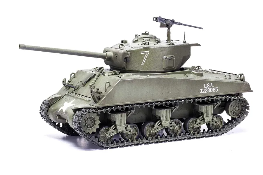 Airfix 1/35 M4A3(76)W &amp;#039;Battle Of The Bulge&amp;#039; Tank Scaled Plastic Model Kit image 45400