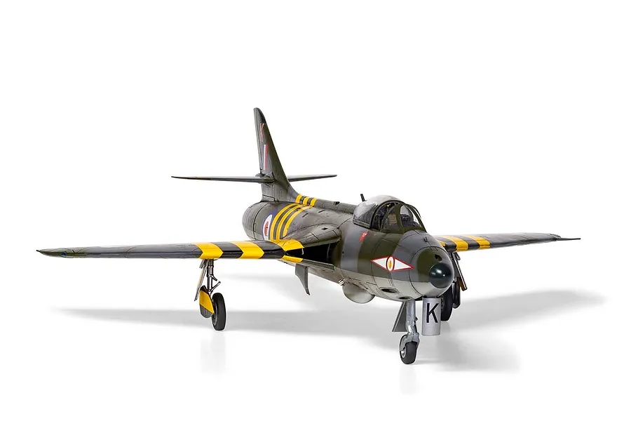 Airfix 1/48 Hawker Hunter F.4 Fighter Scaled Plastic Model Kit image 45712