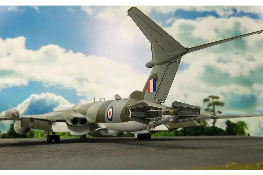 Airfix 1/72 Handley Page Victor B.2 Bomber Scaled Plastic Model Kit image 12