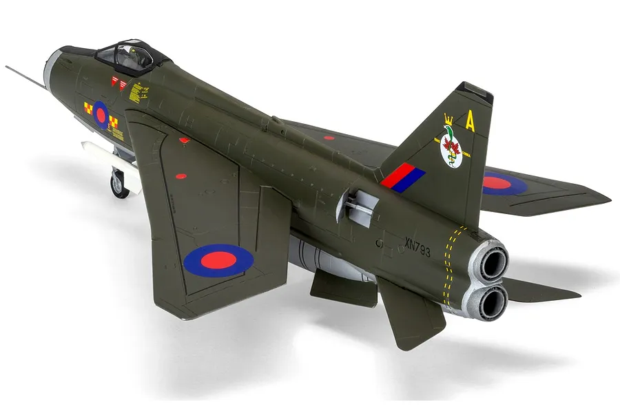 Airfix 1/72 English Electric Lightning F2A Fighter Scaled Plastic Model Kit Large Starter Set image 46576