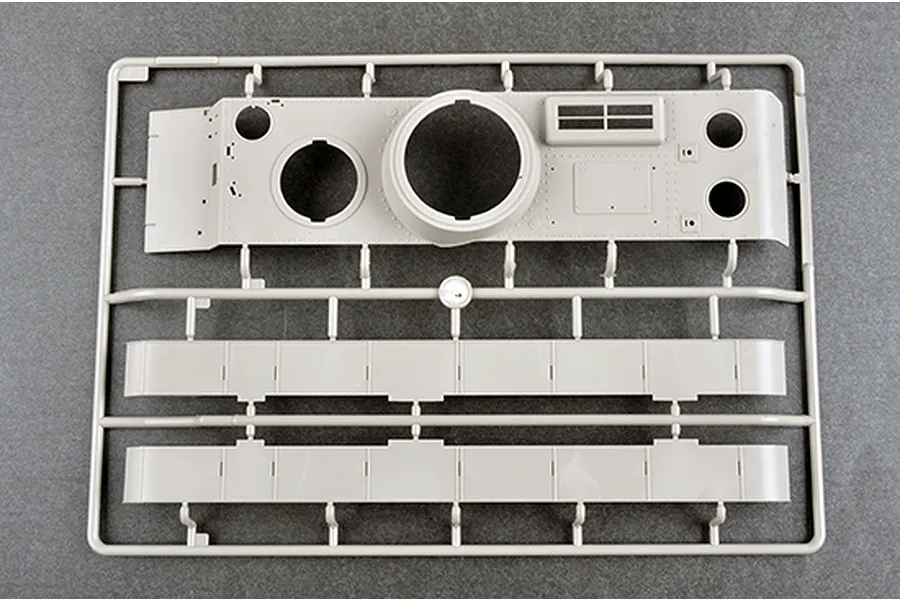 Trumpeter 1/35 Soviet SMK Heavy Tank Scaled Plastic Model Kit image 49566