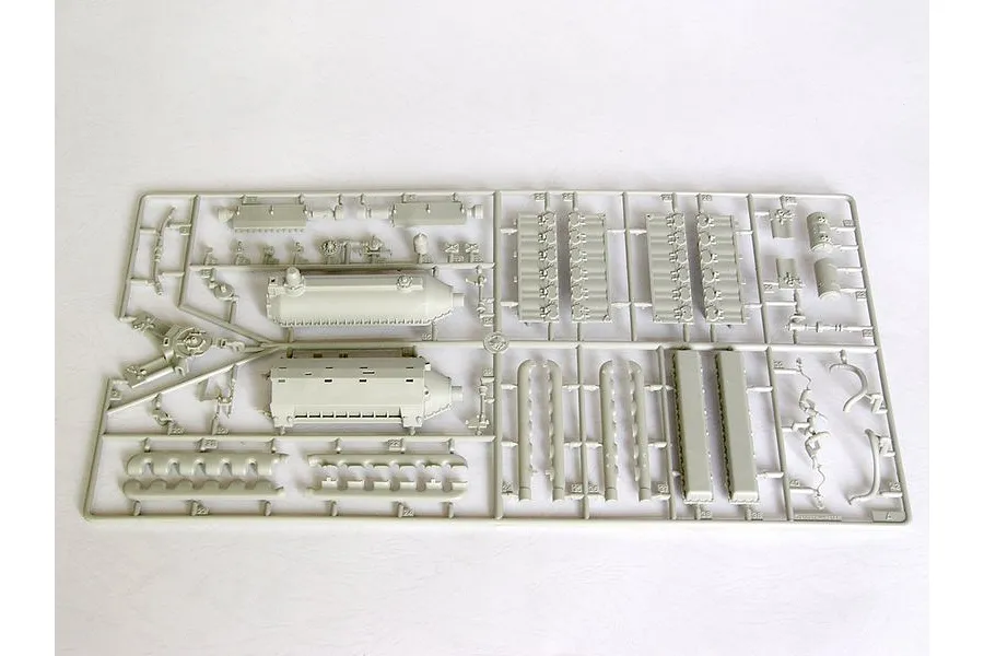 Trumpeter 1/16 1944 T-34/85 Type 147 Factory Medium Tank Scaled Plastic Model Kit image 49990