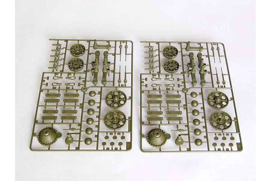 Trumpeter 1/16 1944 T-34/85 Type 147 Factory Medium Tank Scaled Plastic Model Kit image 49995