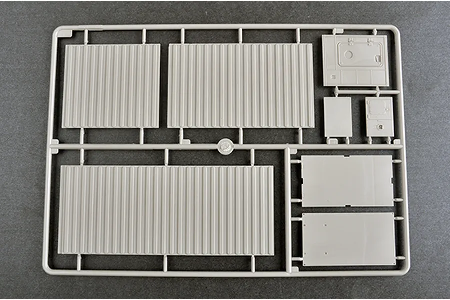 Trumpeter 1:35 3M-54 Club-K 40-Foot Container Missile Launch System Scaled Plastic Model Kit image 50021