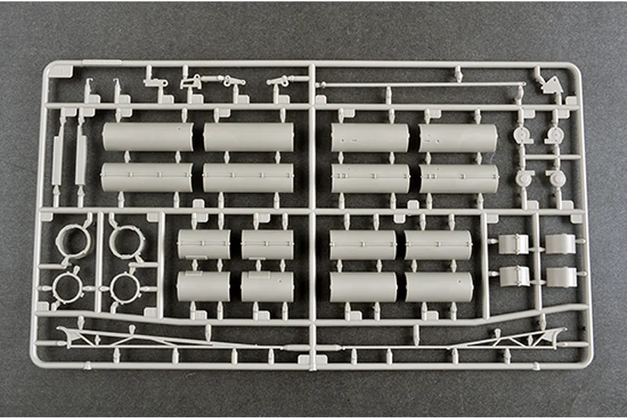 Trumpeter 1:35 3M-54 Club-K 40-Foot Container Missile Launch System Scaled Plastic Model Kit image 50025