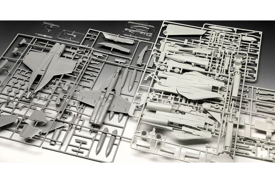 Revell 1/72 - F/A-18E Super Hornet &amp;amp; F-14D Tomcat - Top Gun Movie Combo Scaled Plastic Model Kit image 50995