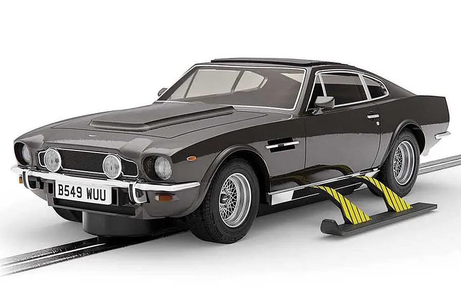 Scalextric 1/32 James Bond Aston Martin V8 The Living Daylights Slot Car image 53418