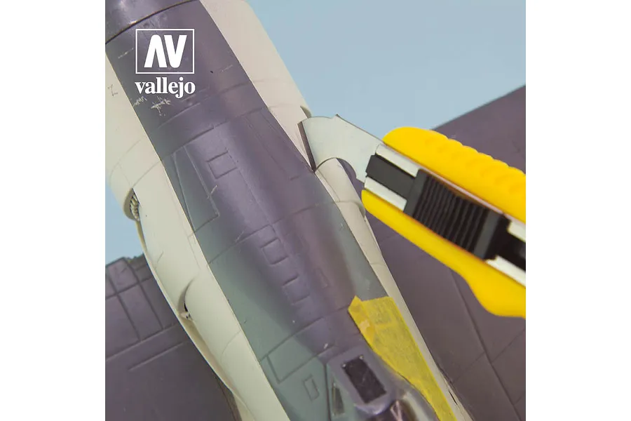 Vallejo Retractable Plastic Cutter Scriber Tool &amp;amp; 5Pcs Blades image 53613