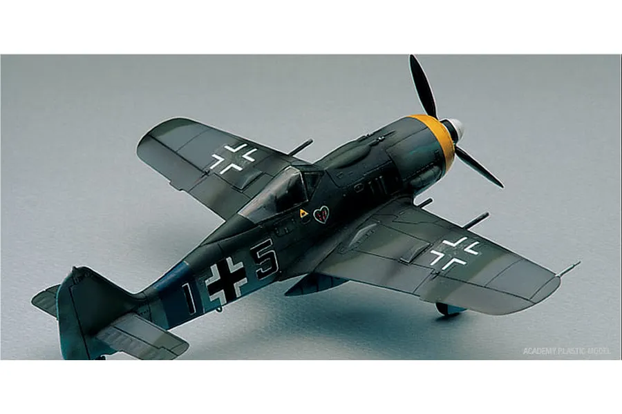 Academy 1/72 Focke-Wulf FW190A-6/8 Fighter Scaled Plastic Model Kit image 53749