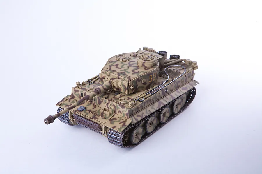 Academy 1/35 German Tiger-I &amp;quot;Operation Citadel&amp;quot; (Early Version) Tank Scaled Plastic Model Kit image 54467