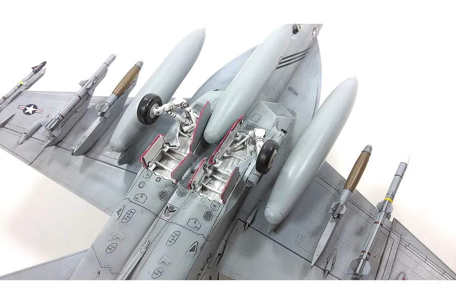 Academy 1/72 USN F/A-18E VFA-143 &amp;quot;Pukin Dogs&amp;quot; Super Hornet Scaled Plastic Model image 54978