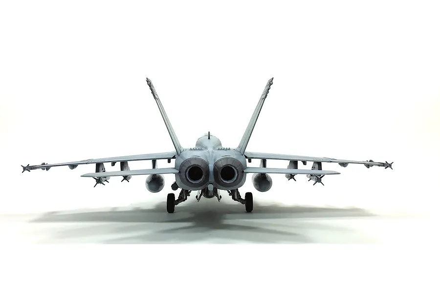 Academy 1/72 USN F/A-18E VFA-143 &amp;quot;Pukin Dogs&amp;quot; Super Hornet Scaled Plastic Model image 54984