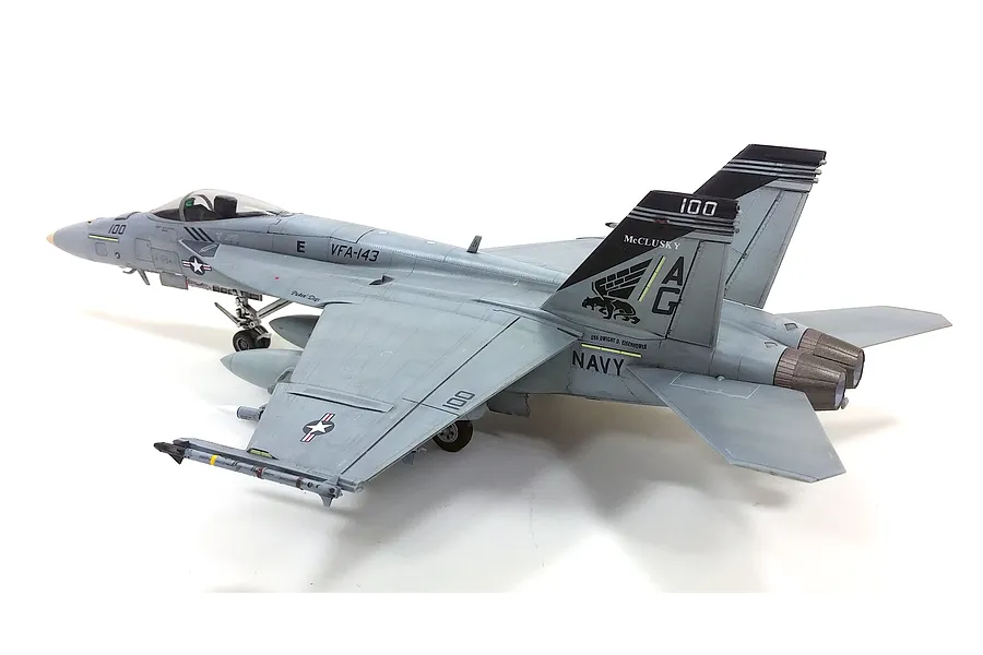 Academy 1/72 USN F/A-18E VFA-143 &amp;quot;Pukin Dogs&amp;quot; Super Hornet Scaled Plastic Model image 54986