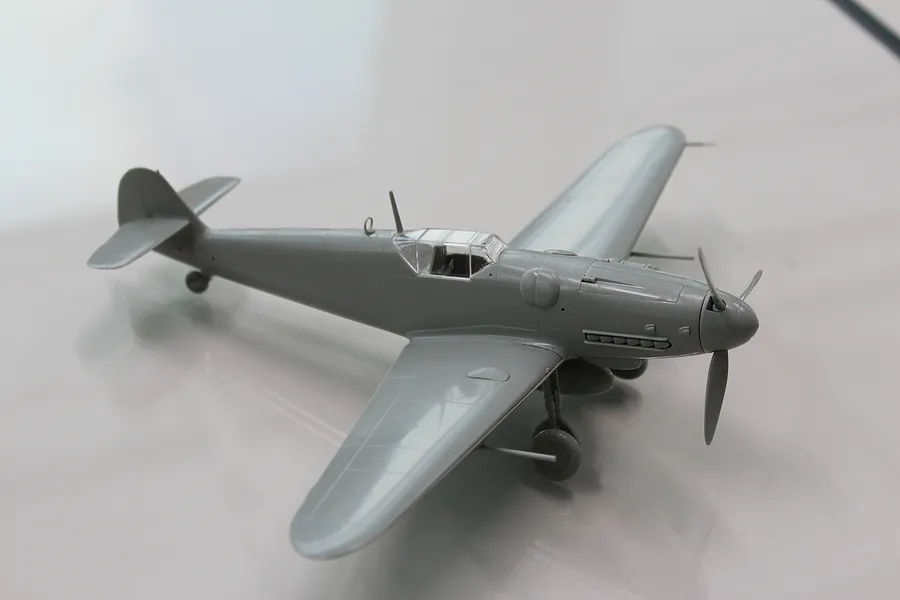 Academy 1/48 Messerschmitt Bf109G-6/G-2 &amp;quot;JG27&amp;quot; Scaled Plastic Model Kit image 55015