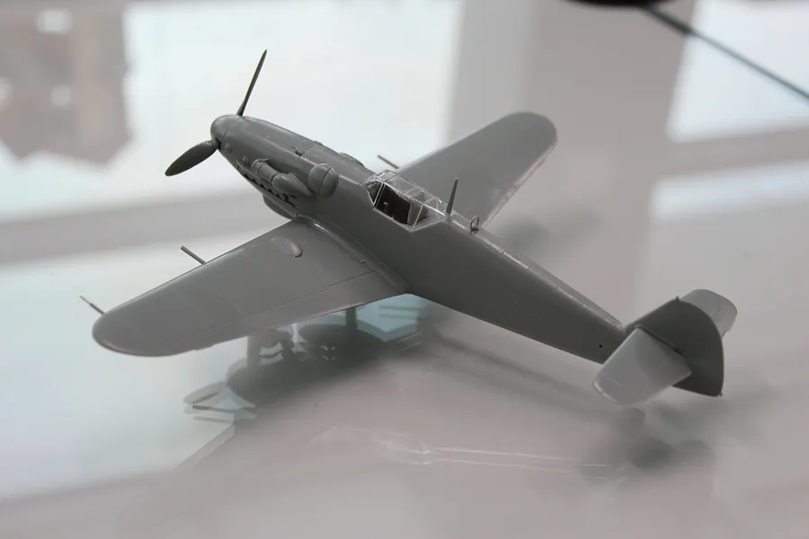 Academy 1/48 Messerschmitt Bf109G-6/G-2 &amp;quot;JG27&amp;quot; Scaled Plastic Model Kit image 55016