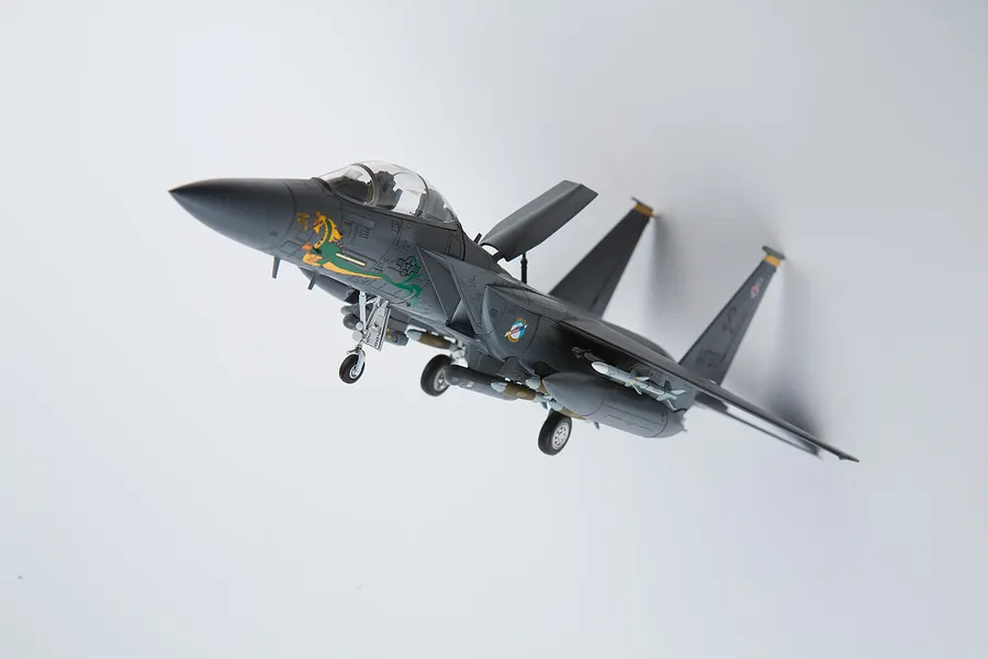 Academy 1/72 USAF F-15E &amp;quot;333rd Fighter Squadron&amp;quot; Fighter Scaled Plastic Model Kit image 55497