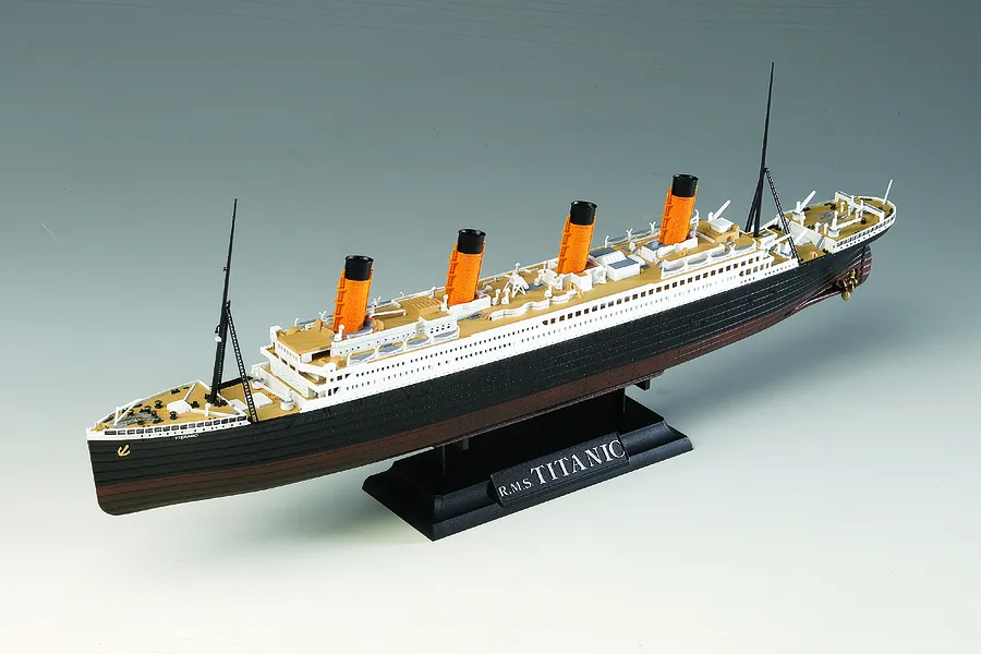 Academy 1/700 RMS Titanic &amp;quot;Centenary Anniversary&amp;quot; MCP Ship Scaled Plastic Model Kit image 55680