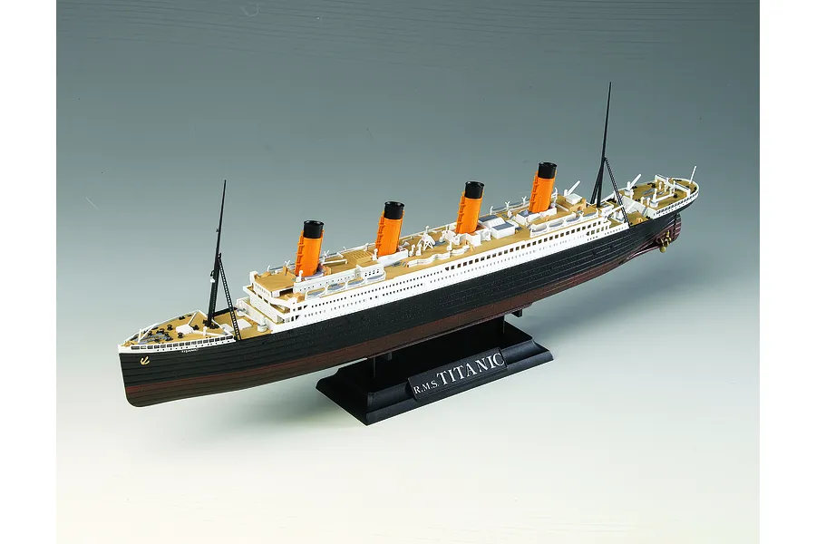 Academy 1/700 RMS Titanic &amp;quot;Centenary Anniversary&amp;quot; MCP Ship Scaled Plastic Model Kit image 55681