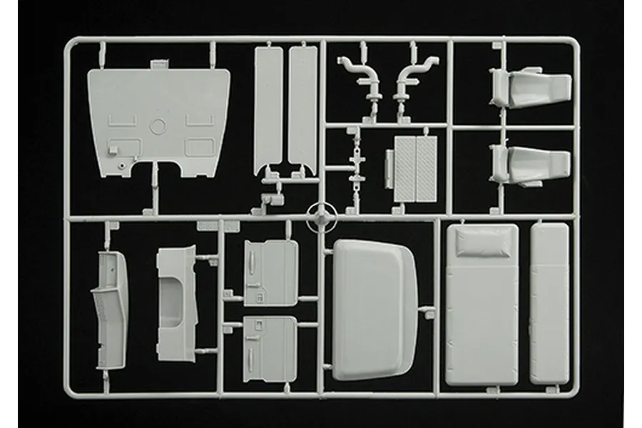 Italeri 1/24 Australian Truck Scaled Plastic Model Kit image 59110