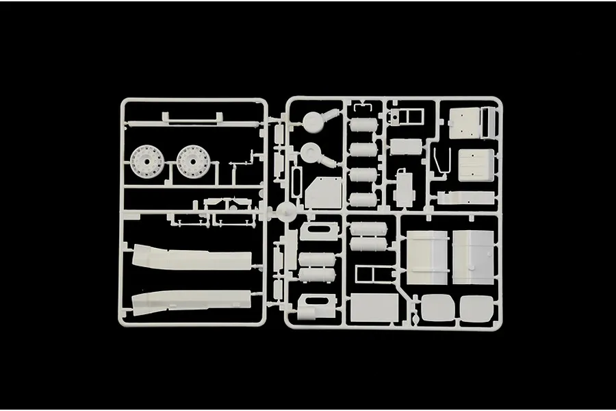Italeri 1/24 Iveco Turbostar 190.48 Special Truck Scaled Plastic Model Kit image 59193