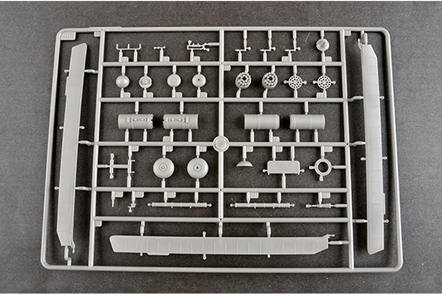 Trumpeter 1/48 Mi-24D Hind-D Scaled Plastic Model Kit image 59491