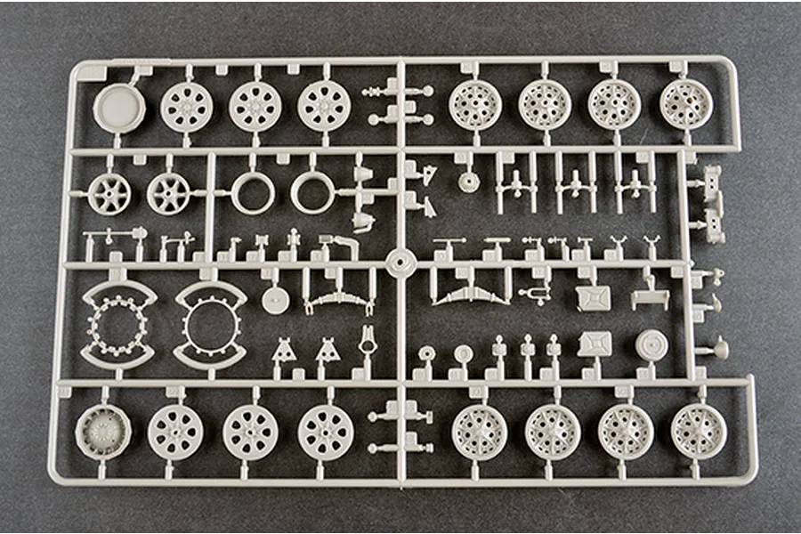 Trumpeter 1/350 Italian Heavy Cruiser Gorizia Scaled Plastic Model Kit image 22