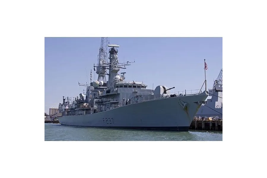 Trumpeter 1/700 HMS Westminster F237 Type 23 Frigate Scaled Plastic Model Kit image 59624