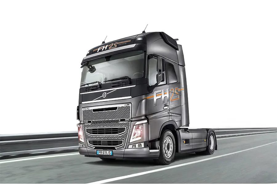Italeri 1/24 Volvo FH4 Globetrotter XL Plastic Model Kit image 65513
