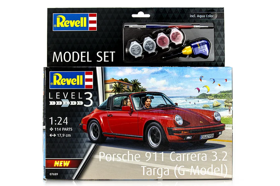 Revell 1/24 Porsche 911 Carrera 3.2 Targa (G-Model) Scale Model Kit image 67056