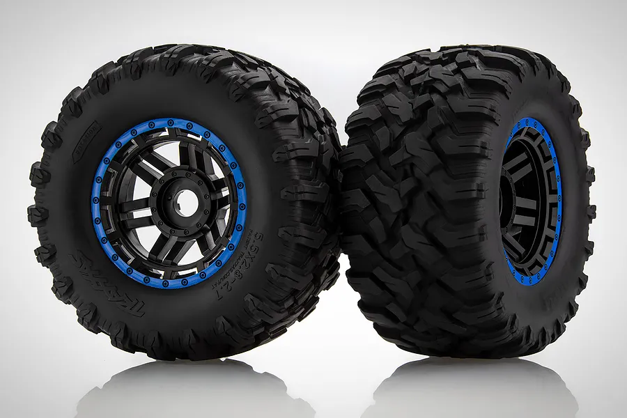 Traxxas 2.8/3.7&amp;quot; Maxx 4S AT Tyres on 6 Spoke Blue Rims - Glued Wheels 2Pcs image 67064