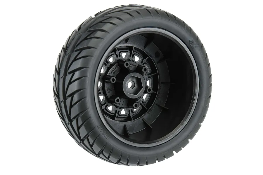 A single Pro-Line Street Fighter 2.2/3.0 inch SC tyre mounted on a black Raid wheel, viewed from the rear showing the hex hub and mounting details.