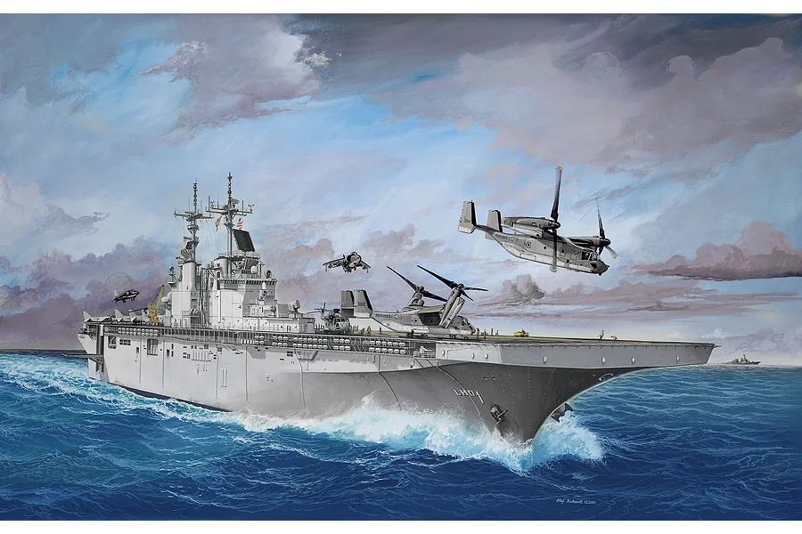 Revell 1/700 USS Wasp Class Assault Aircraft Carrier Scaled Plastic Model Kit image 69817