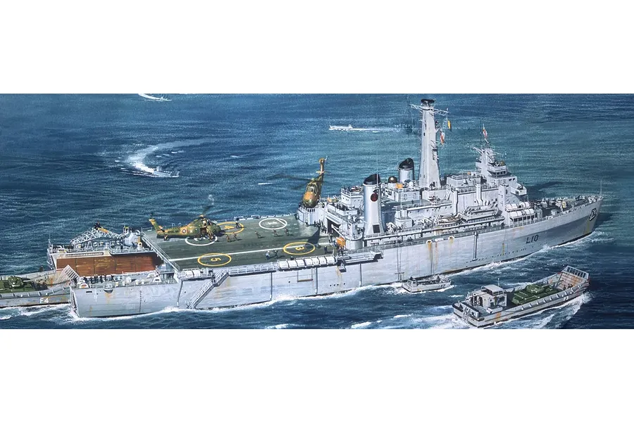 Airfix 1/600 HMS Fearless Scaled Plastic Model Kit image 5