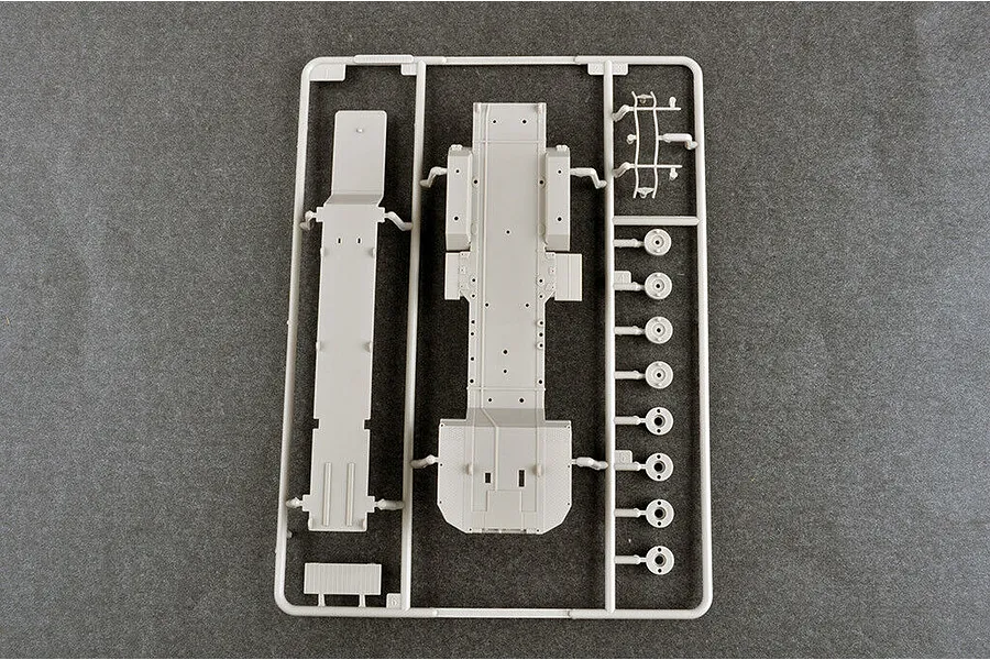 Trumpeter 1/72 US Army M983 HEMTT &amp;amp; MPQ-53 C-Band Tracking Radar Scaled Plastic Model Kit image 74333