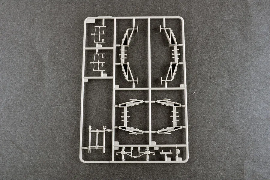 Trumpeter 1/72 US Army M983 HEMTT &amp;amp; MPQ-53 C-Band Tracking Radar Scaled Plastic Model Kit image 74335