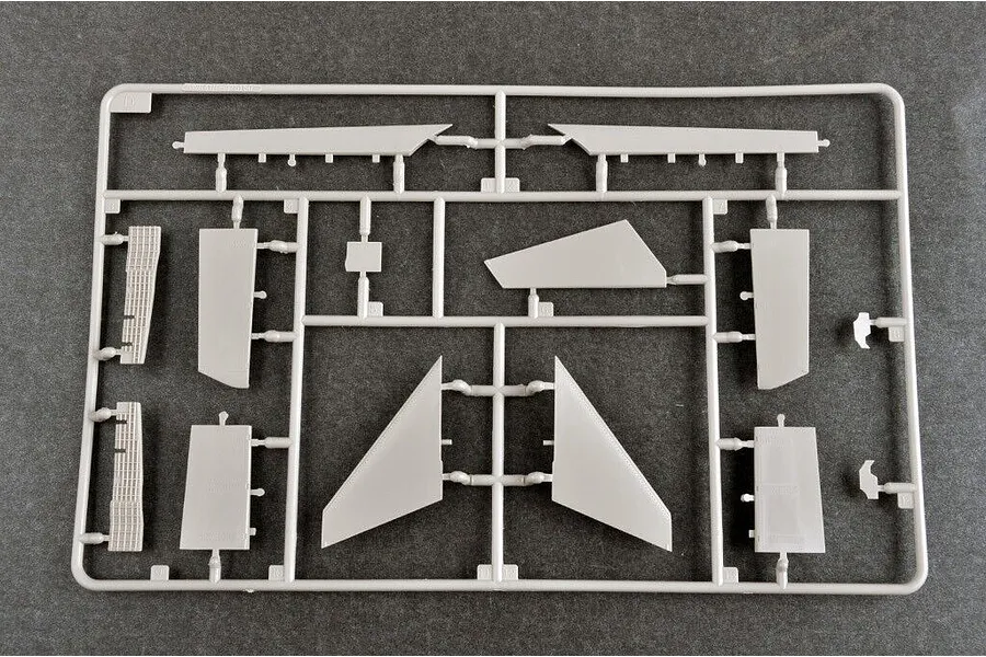 Trumpeter 1/48 PLAAF J-10C Vigorous Dragon Jet Scaled Plastic Model Kit image 74366