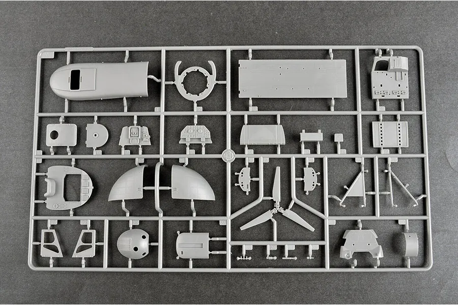 Trumpeter 1/48 Soviet Mi-4 Hound Transport Helicopter Scaled Plastic Model Kit image 74375