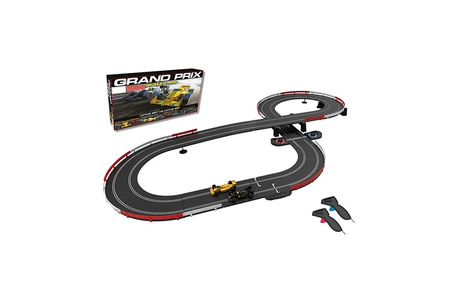 Scalextric 1/32 1980&amp;#039;s Grand Prix Slot Car Set image 75529