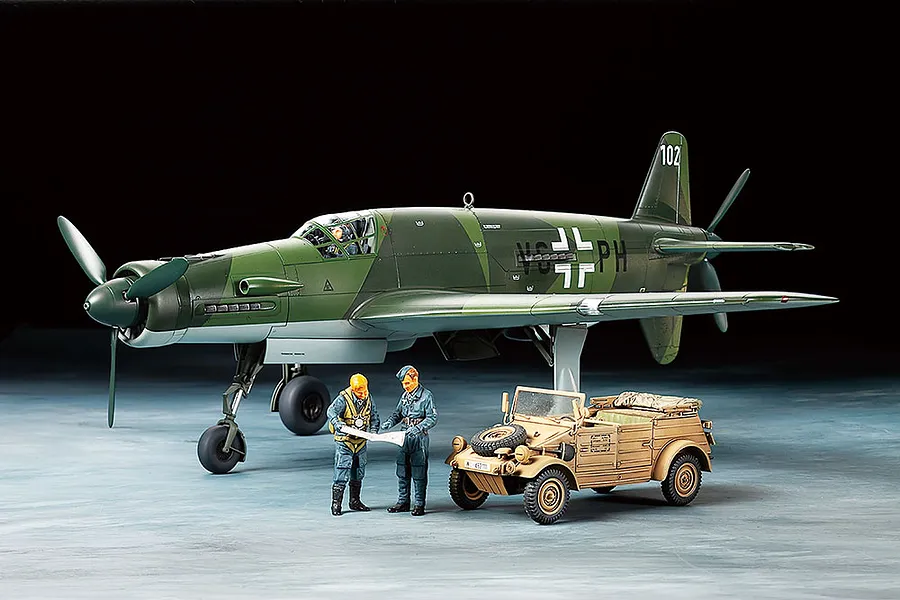 Tamiya 1/48 Dornier Do335A Pfeil &amp;amp; Kubelwagen Type 82 Scaled Plastic Model Kit image 75553