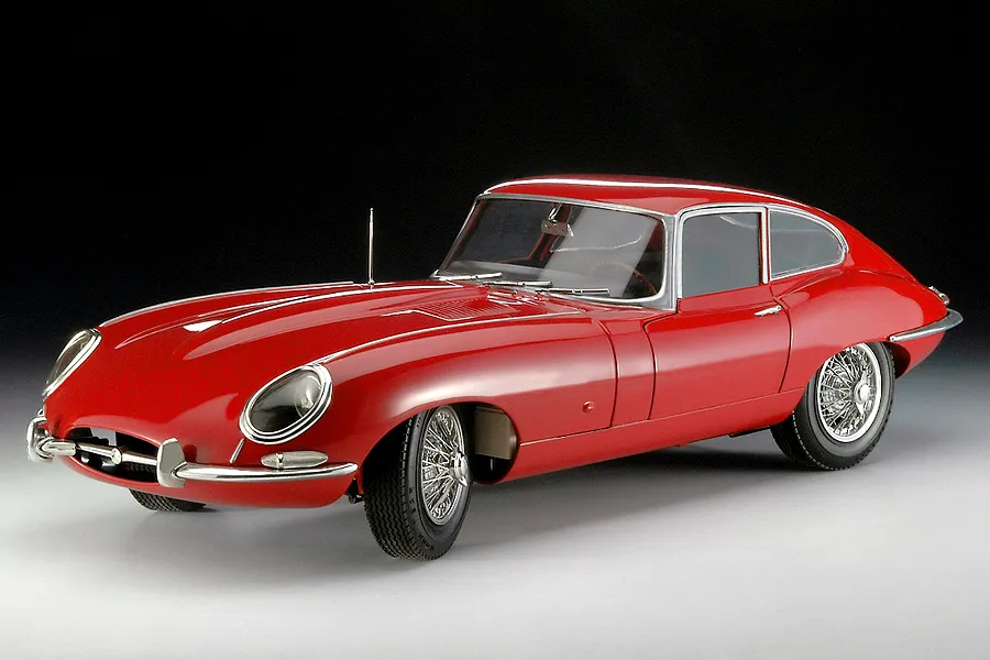 Revell 1/8 Jaguar E-Type Scaled Plastic Model Kit image 78350