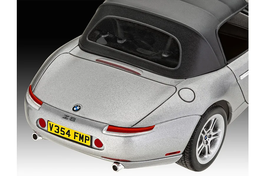 Revell 1/24 BMW Z8 &amp;quot;The World Is Not Enough&amp;quot; James Bond 007 Gift Set Scaled Plastic Model Kit image 80855