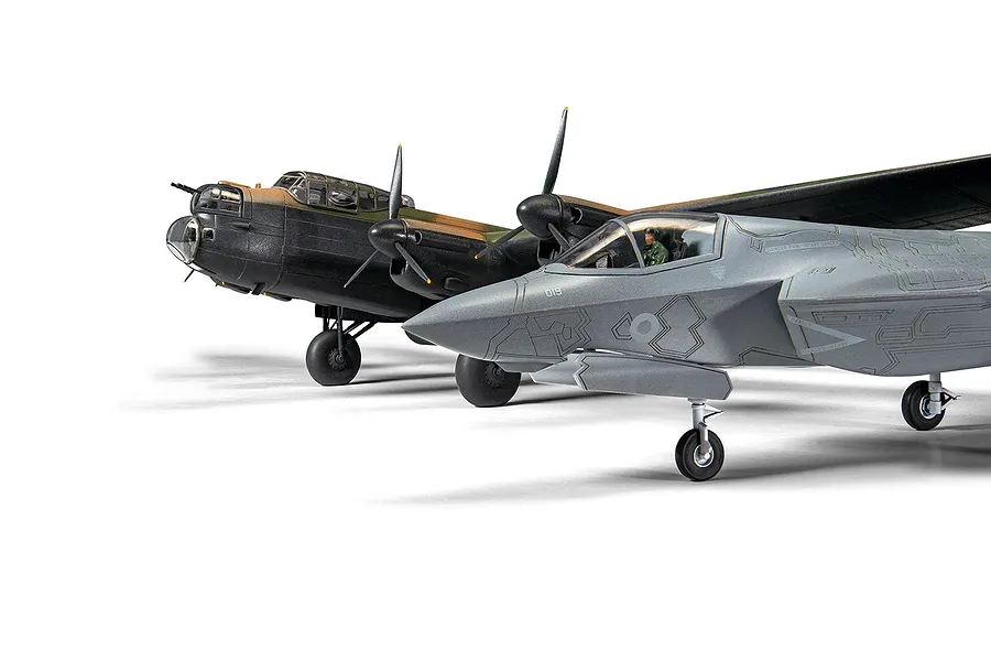 Airfix 1/72 617 Sqn. Dambusters 80th Anniversary Gift Set Scaled Plastic Model Kit image 3