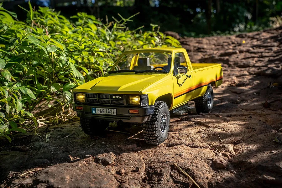 FMS 1983 Toyota Hilux RC Rock Crawler Electric 4WD 1/18 Scale RTR - Yellow image 83748