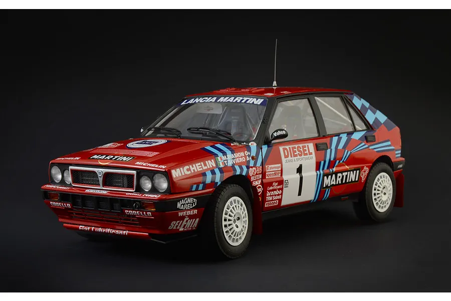 Italeri 1/12 Lancia DELTA 16V HF integrale Sanremo 1989 Model Kit image 87280