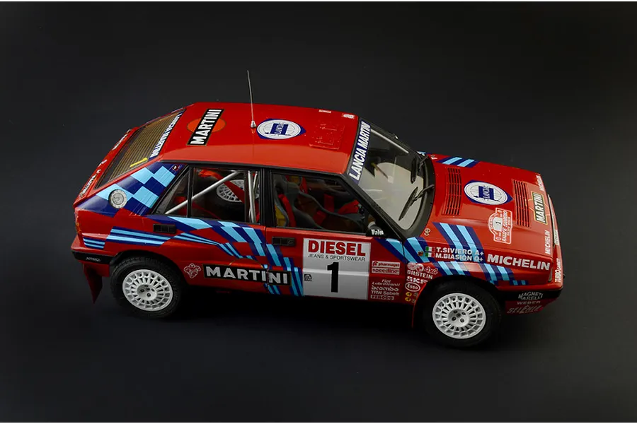 Italeri 1/12 Lancia DELTA 16V HF integrale Sanremo 1989 Model Kit image 87281