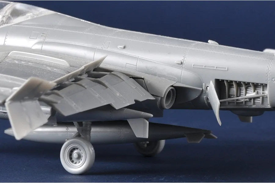 Trumpeter 1/72 A-6A Intruder Fighter Plastic Model Kit image 88333