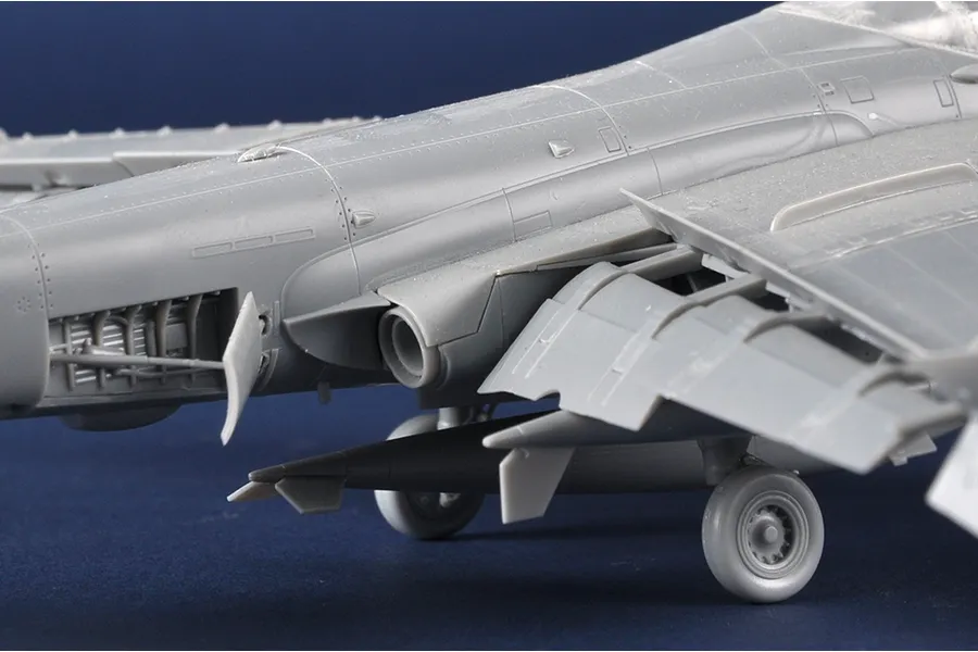 Trumpeter 1/72 A-6A Intruder Fighter Plastic Model Kit image 88335